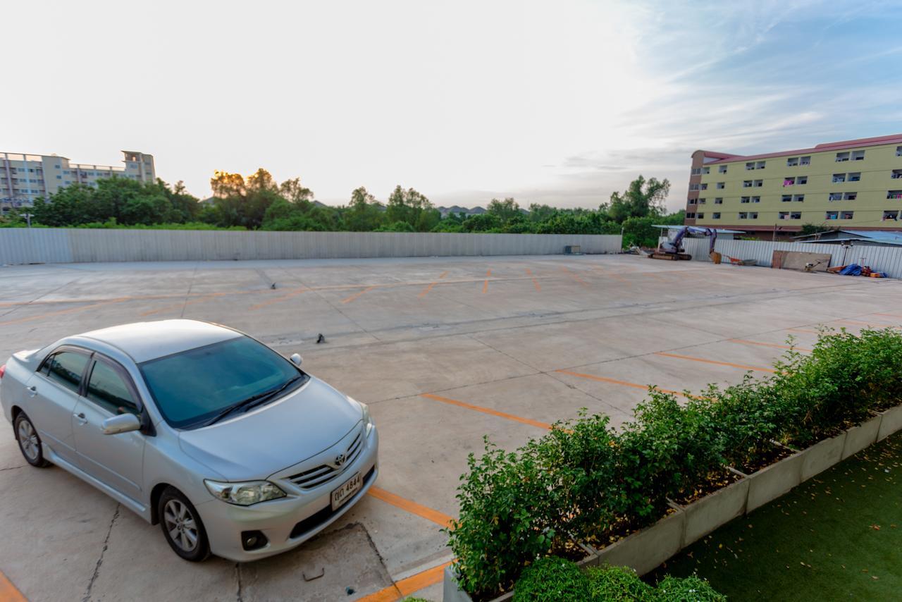 Grand Inter Hotel Samut Sakhon Esterno foto